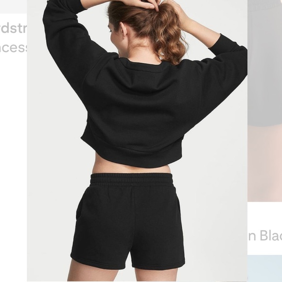 🌿🦋 Universal Thread Black Athletic Shorts - Picture 2 of 6